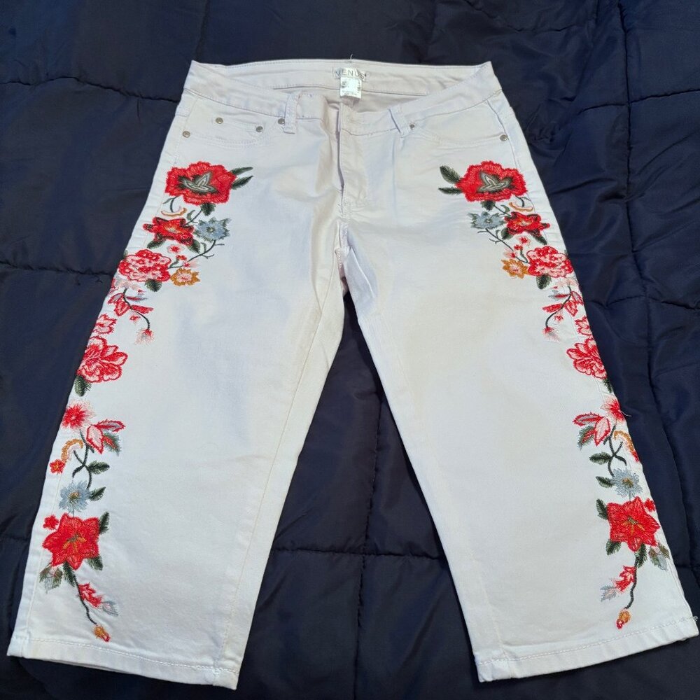 Gorgeous floral patten pant